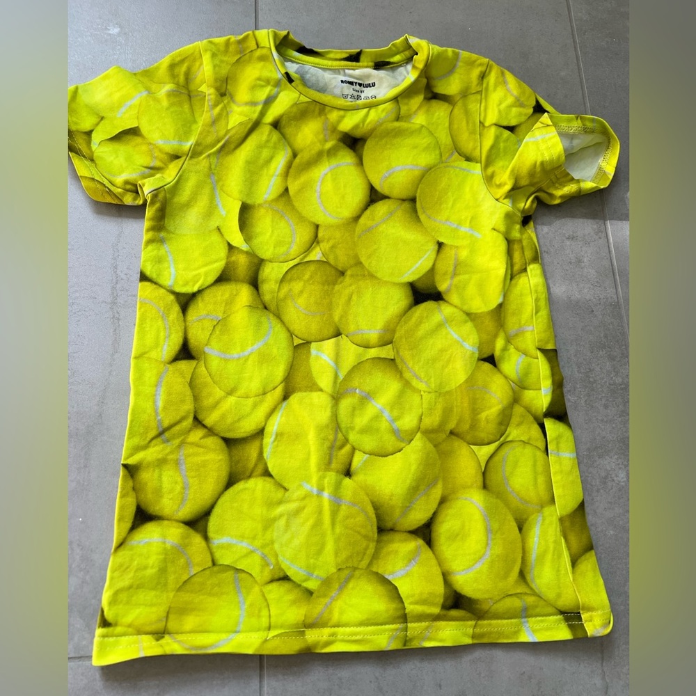 Romey loves Lulu tennis tee